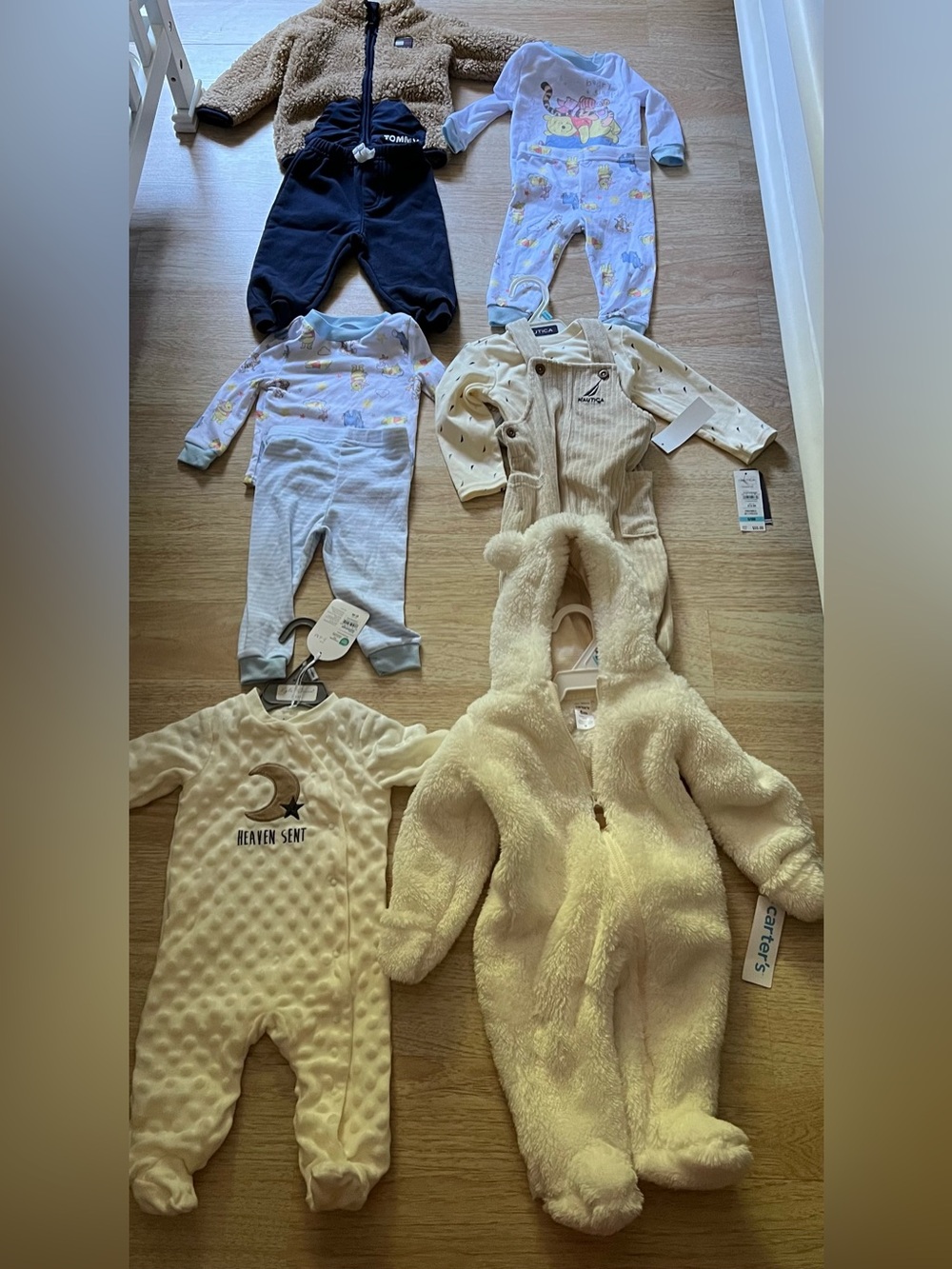 3-6 
6-9 
12 months clothes